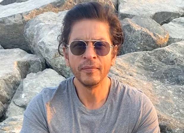 Shah Rukh Khan honors martyred Air Force Pilot named after his Fauji character : Bollywood News Globalindianews24